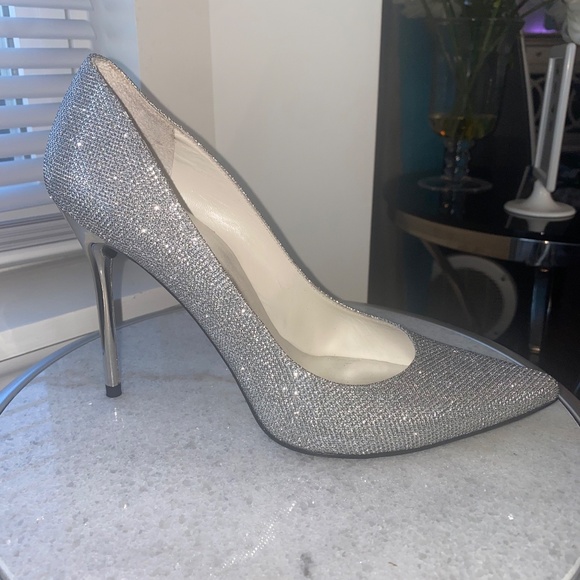 NEW Stuart Weitzman Silver Noir Nouveau Style Heel Size 8 - Picture 3 of 15